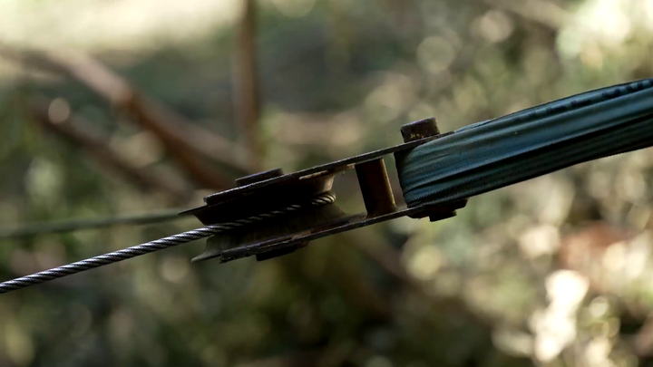 V siedmom nebi - oceľové lano